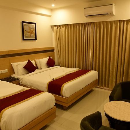 Hotel U.T.Elite Bangalore Dış mekan fotoğraf
